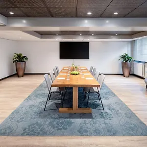 https://nh-amsterdam-schiphol-airport.utrechthotels.net
